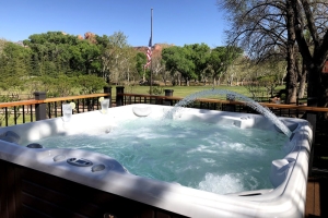 Empty Hottub with Water Spouting