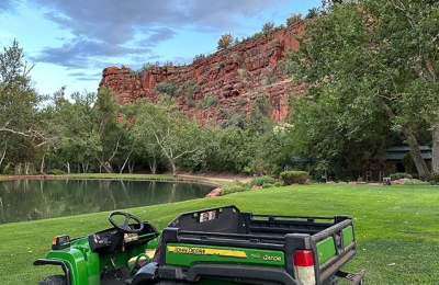 GatorAtLake-LosLagos-Sedona